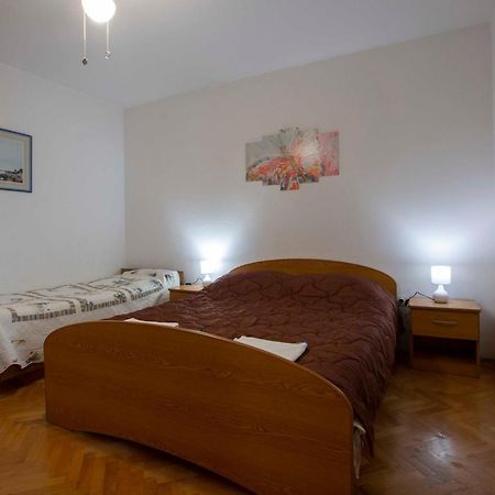 Apartments Davorka Шимуни Экстерьер фото