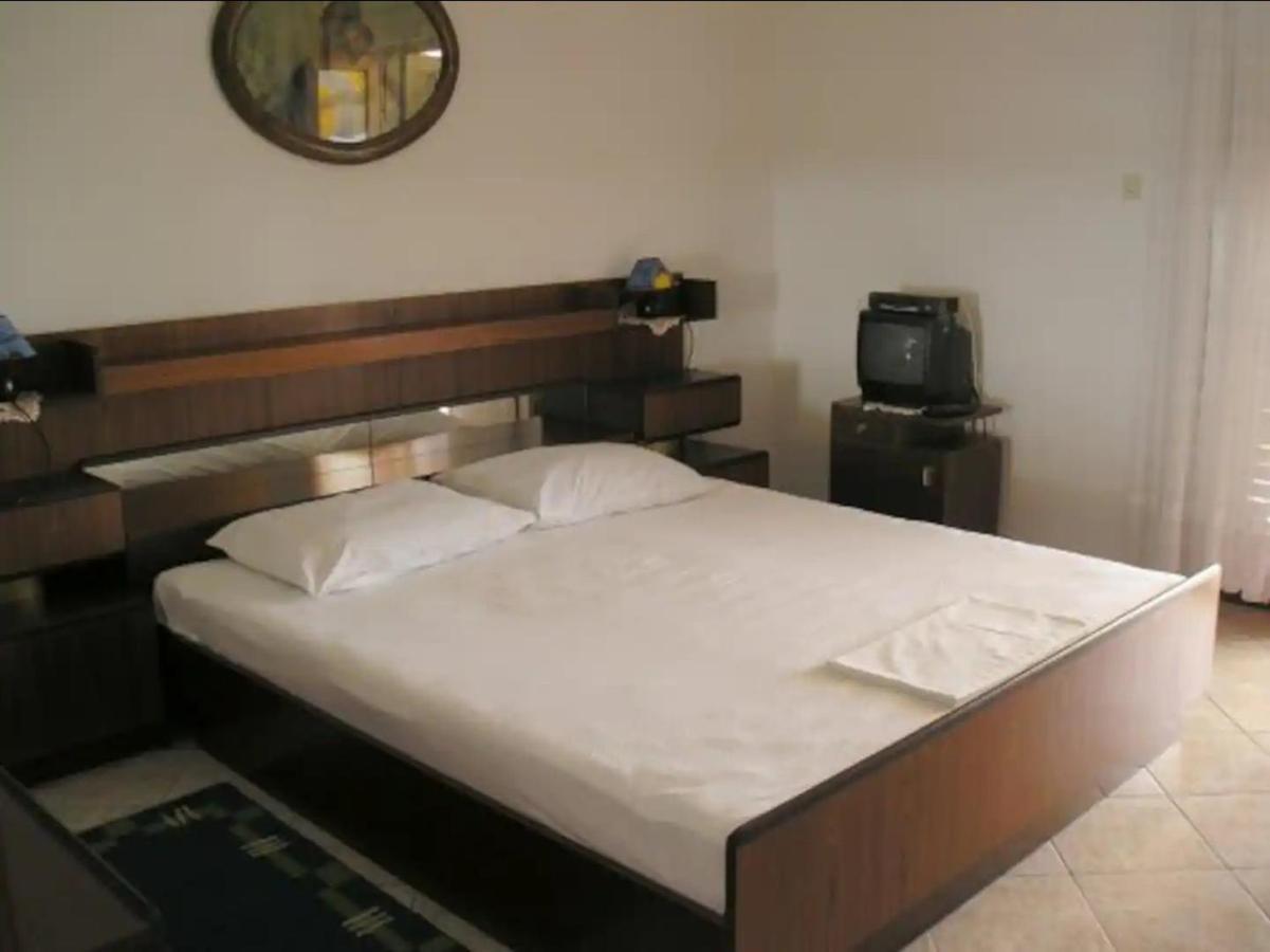 Apartments Davorka Шимуни Экстерьер фото