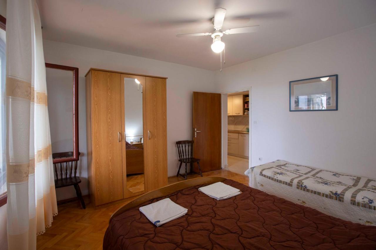 Apartments Davorka Шимуни Экстерьер фото